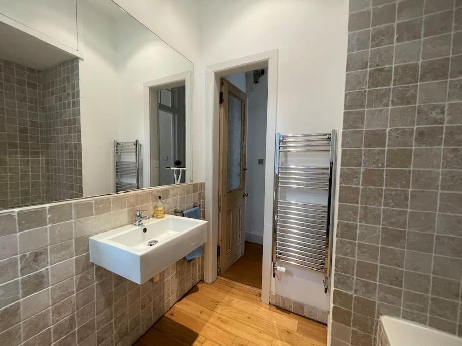 Stunning West End Flat! Apartman Glasgow Kültér fotó
