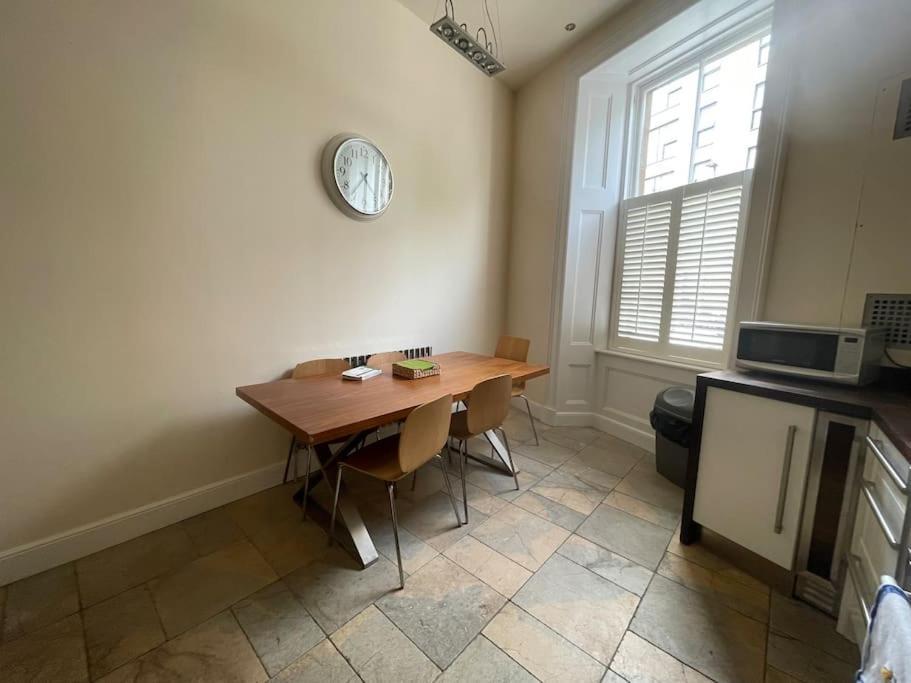 Stunning West End Flat! Apartman Glasgow Kültér fotó